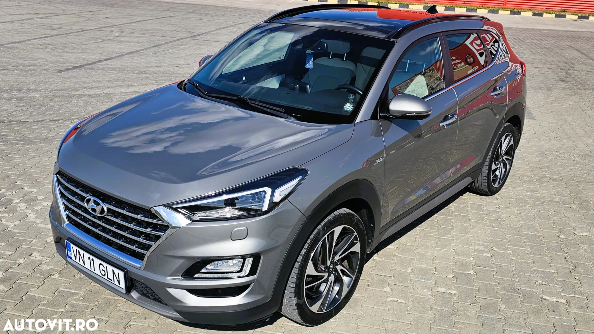 Hyundai Tucson 2.0 CRDI 4WD 8AT Luxury - 14