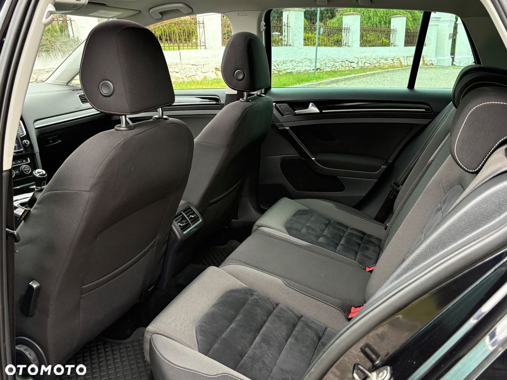 Volkswagen Golf 2.0 TDI (BlueMotion Technology) Highline - 17
