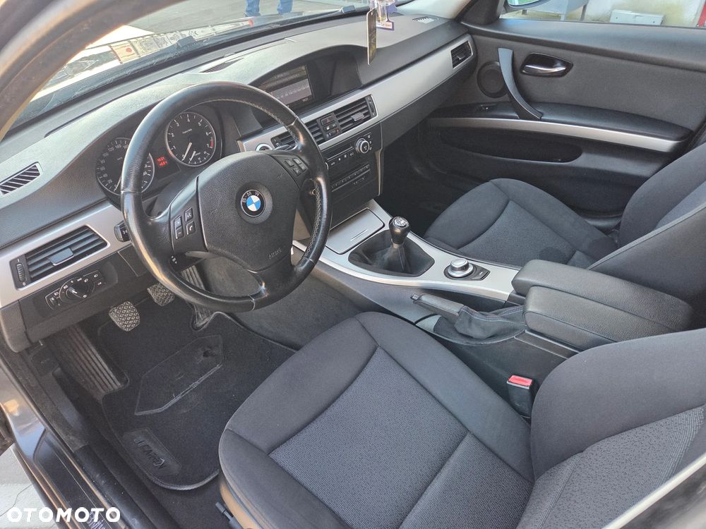 BMW Seria 3 - 12