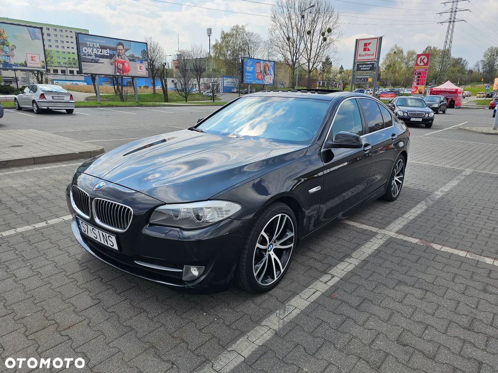 BMW Seria 5 520d xDrive - 32
