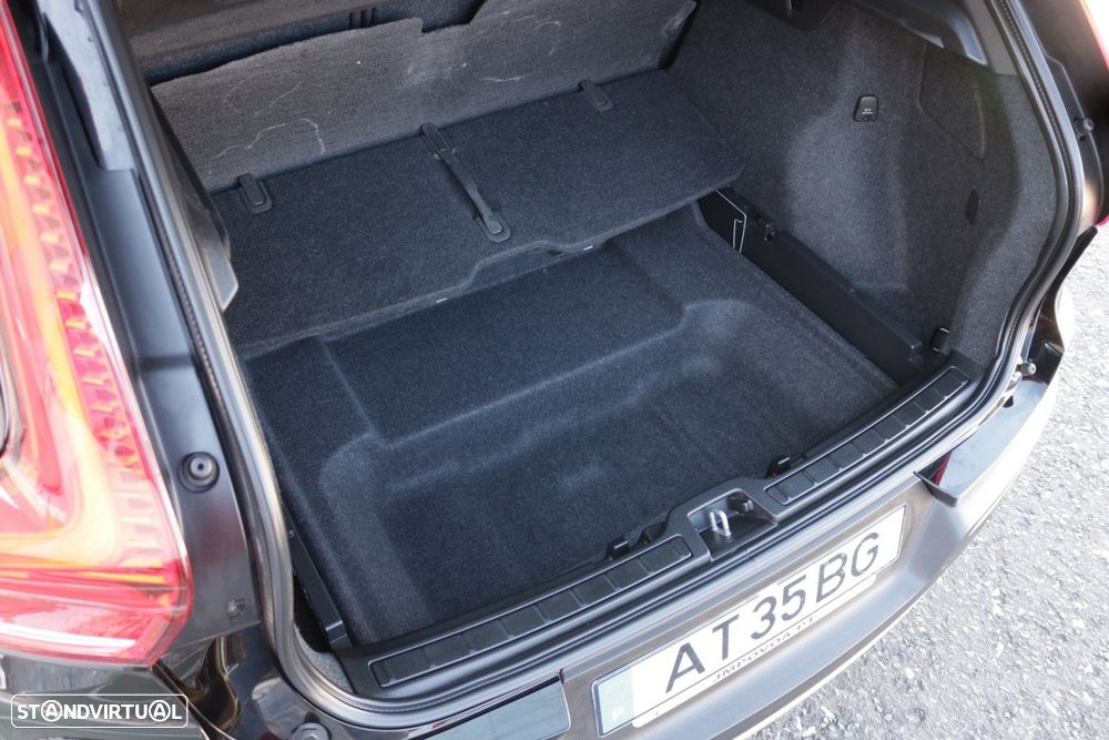 Volvo XC 40 1.5 T2 Essential - 17