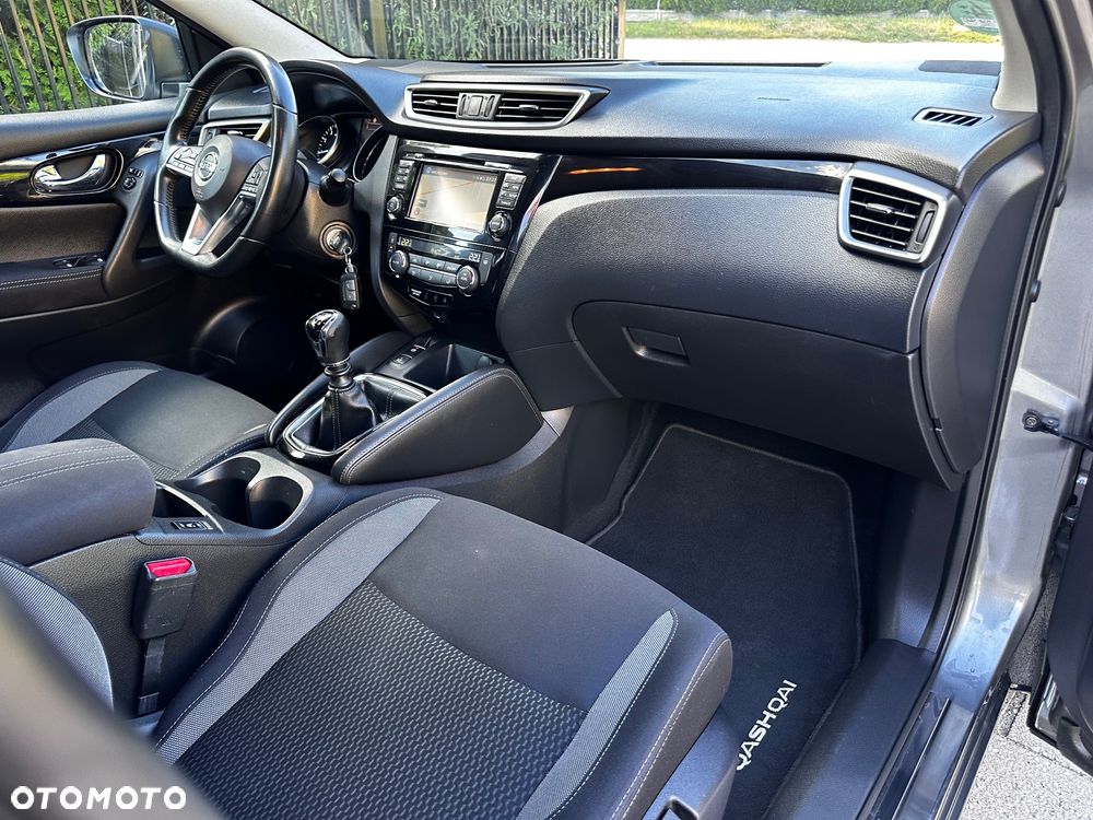 Nissan Qashqai 1.2 DIG-T N-Vision - 29