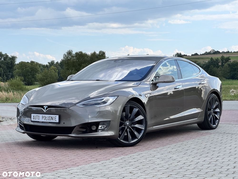 Tesla Model S - 2