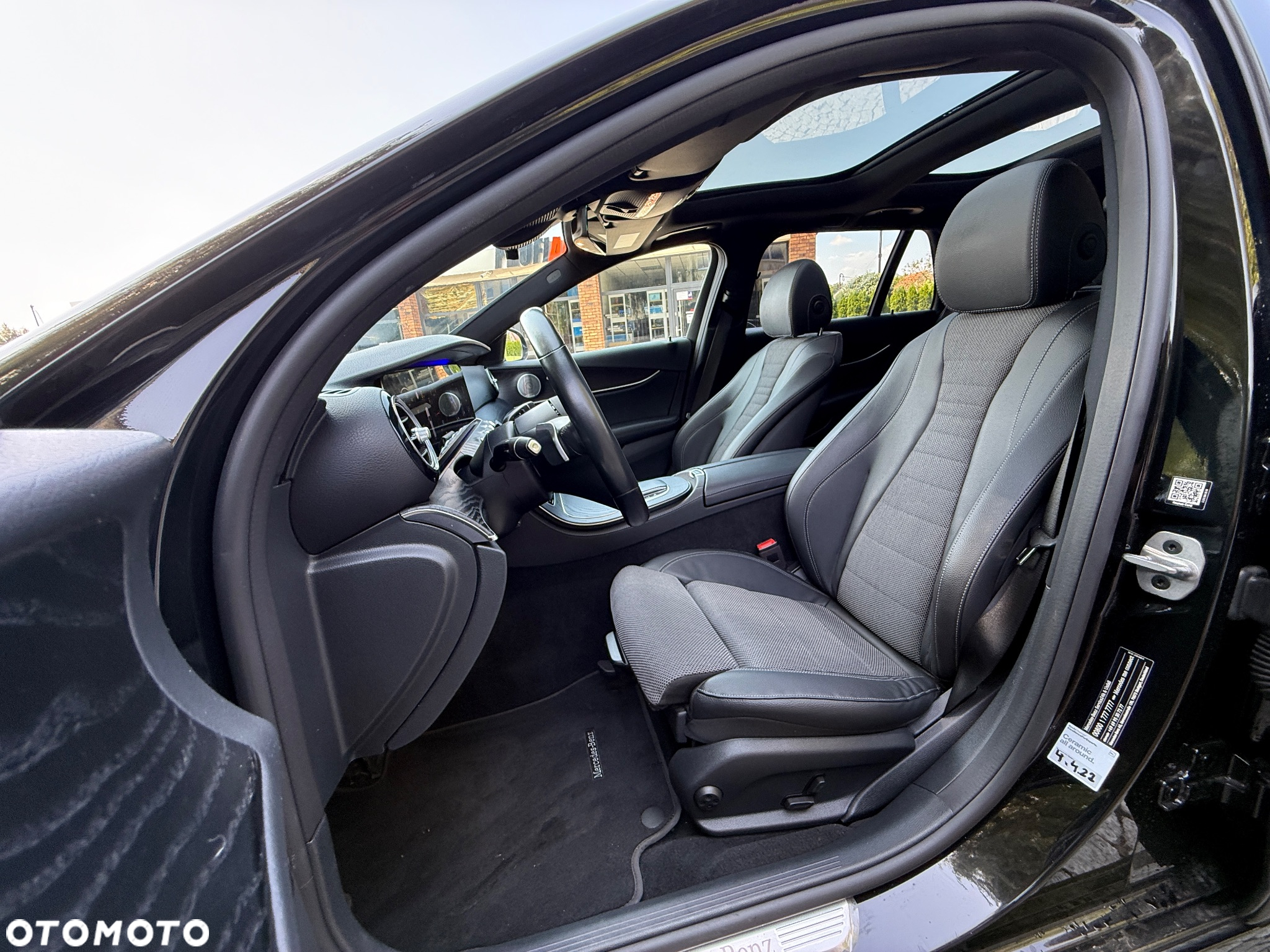 Mercedes-Benz Klasa E 300 d 9G-TRONIC - 12
