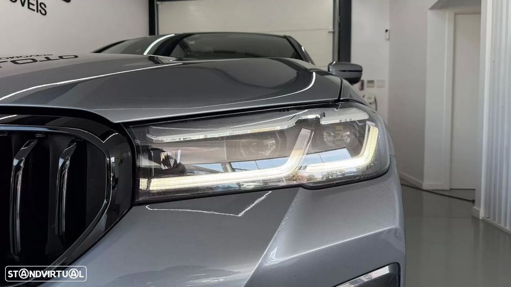 BMW 530 e Pack Desportivo M - 8