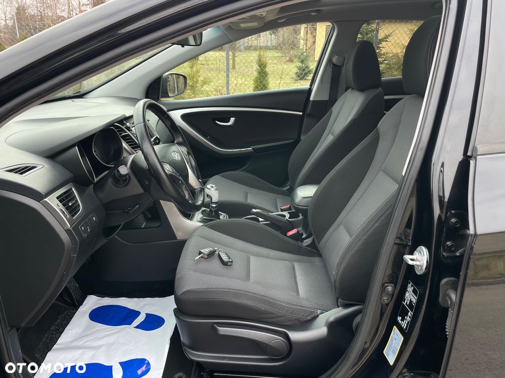 Hyundai i30 1.6 CRDi Premium - 6