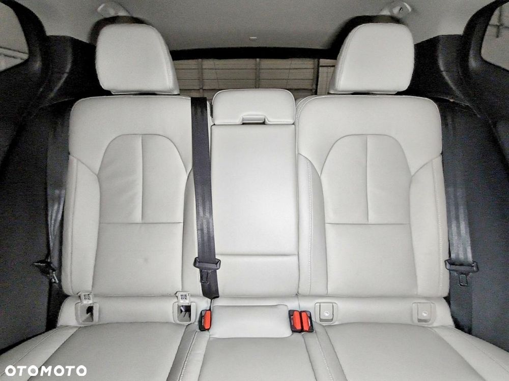 Volvo XC 40 - 9