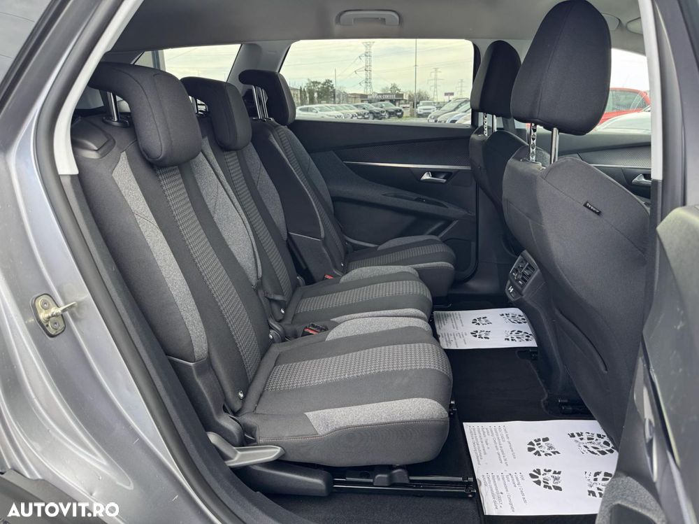 Peugeot 5008 - 24