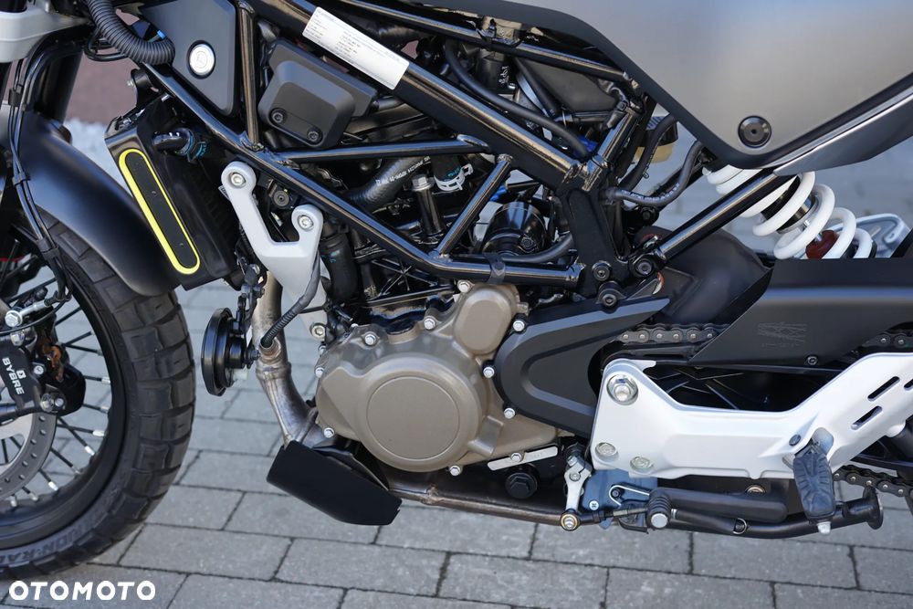 Husqvarna Svartpilen - 31