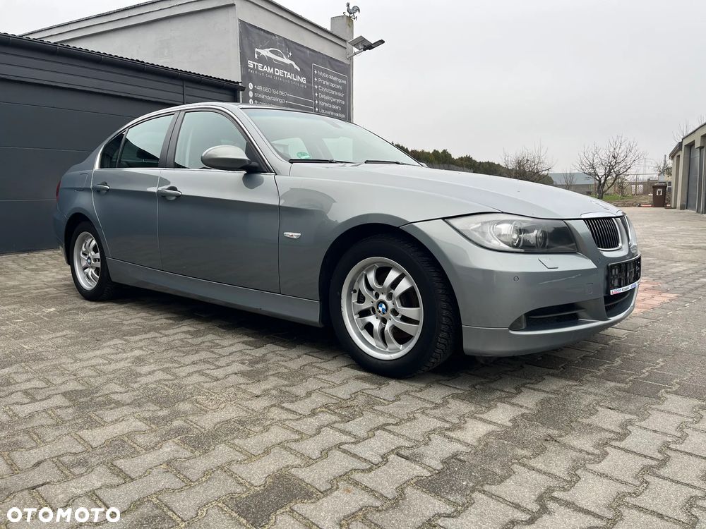 BMW Seria 3 325i - 1