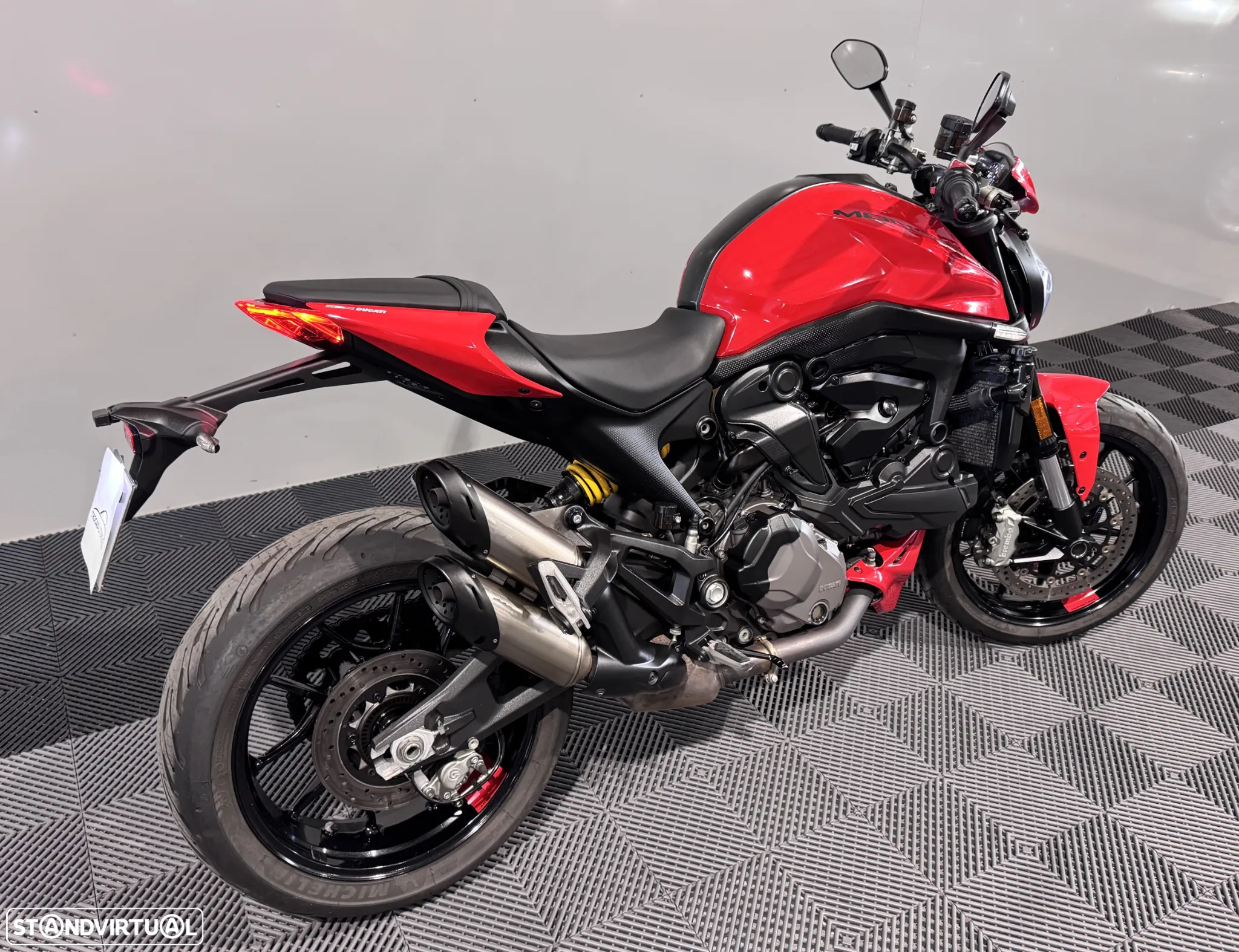 Ducati Monster 937 - 10
