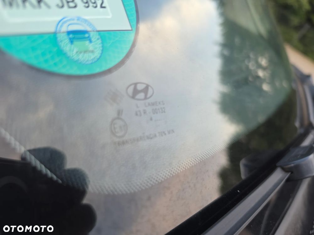 Hyundai i10 1.2 Fifa World Cup Edition - 26