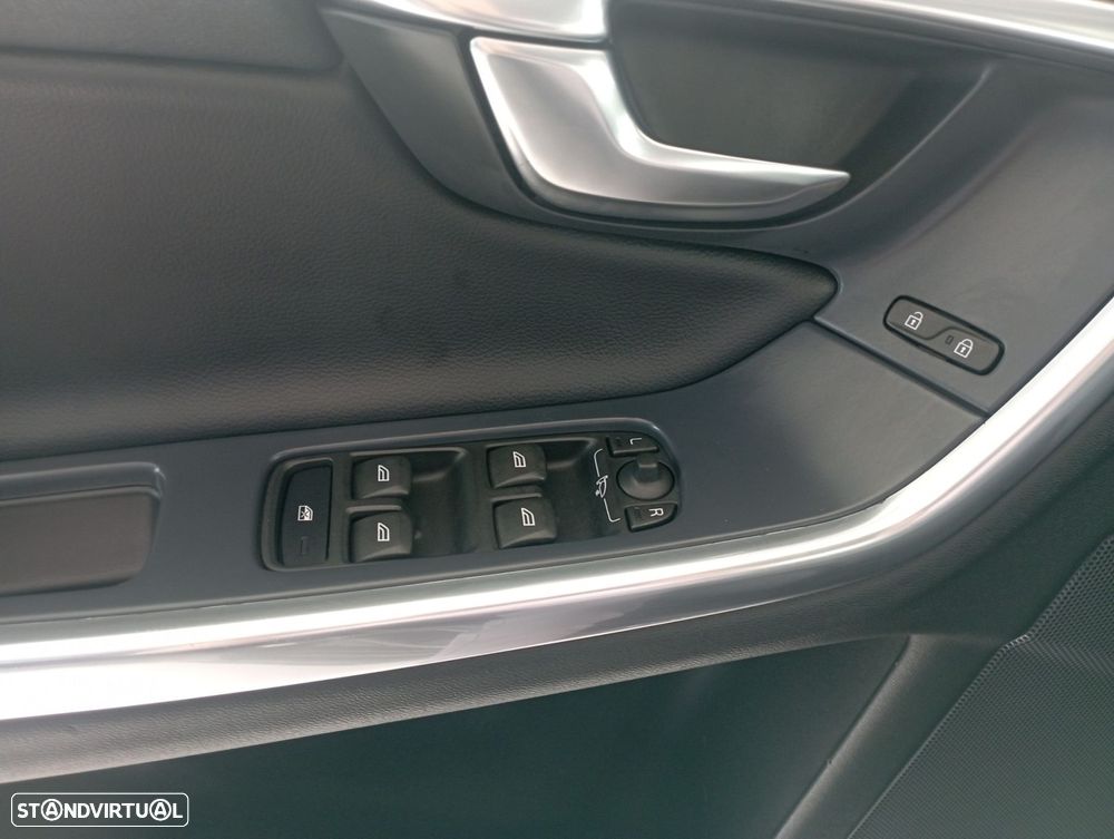 Volvo S60 2.0 D2 Momentum - 11
