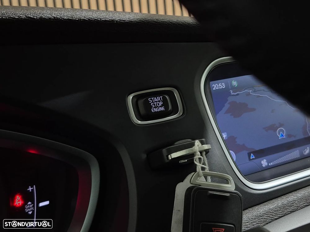 Volvo V40 1.6 D2 Momentum Eco - 27