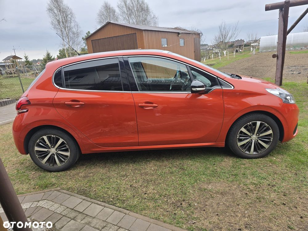 Peugeot 208 - 4