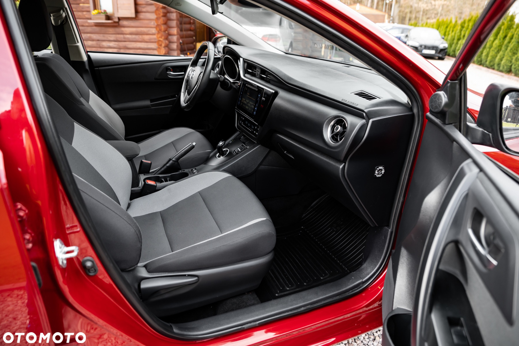 Toyota Auris 1.8 VVT-i Hybrid Automatik Comfort - 27