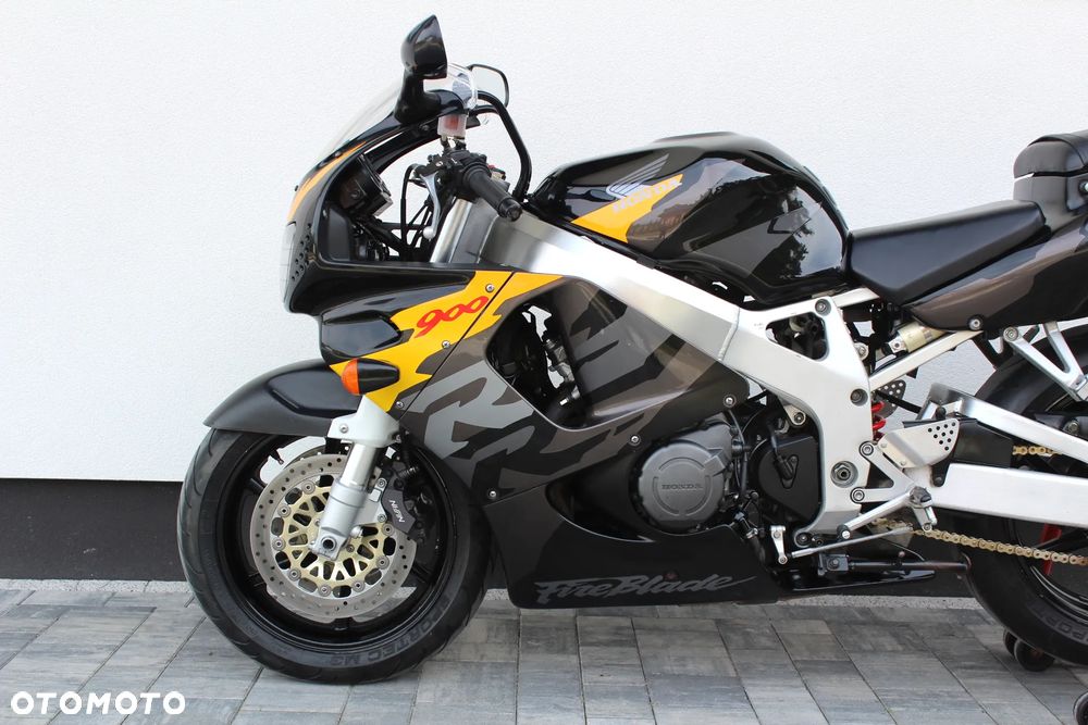 Honda CBR - 8