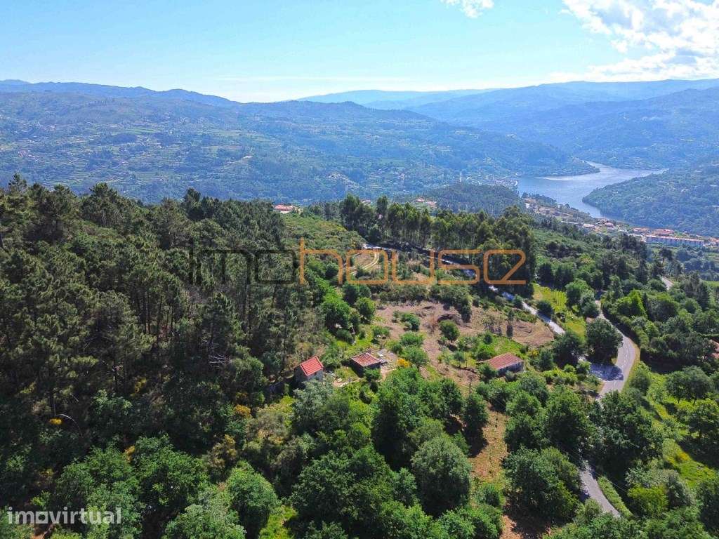 Quinta 2,6ha - Vista panorâmica e várias edificações - Grande imagem: 3/60