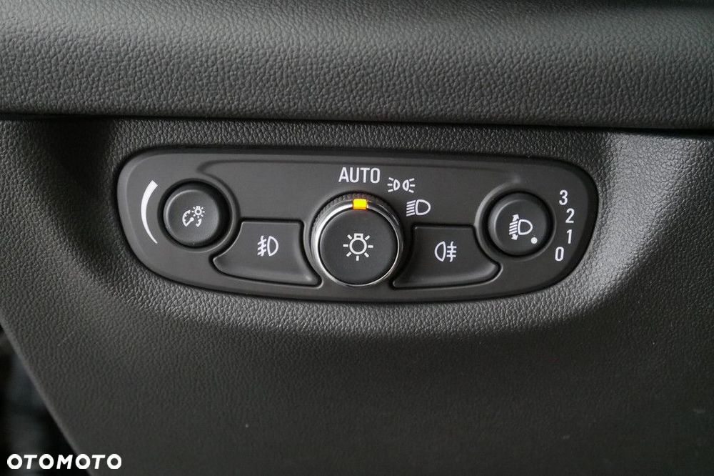 Opel Insignia - 24