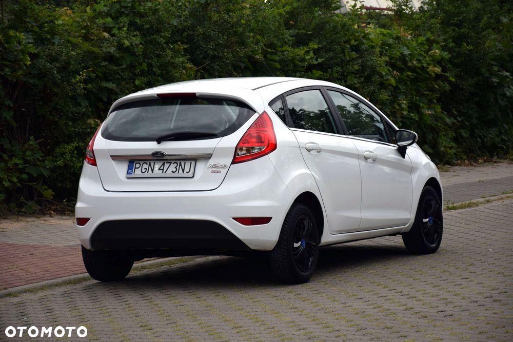 Ford Fiesta 1.25 Celebration - 9