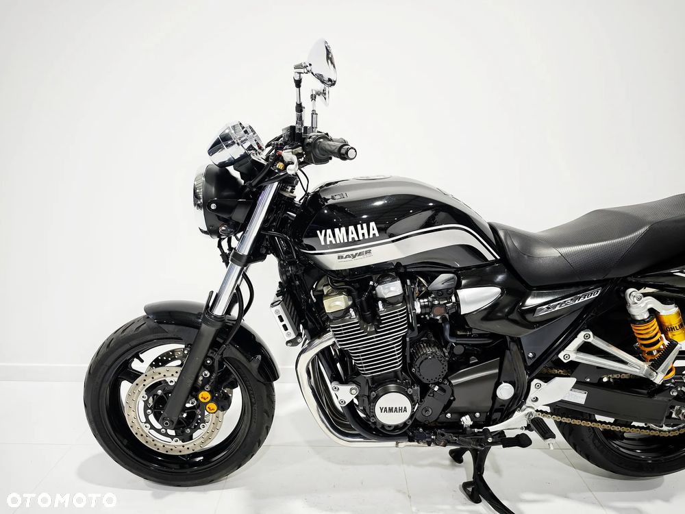 Yamaha XJR - 15