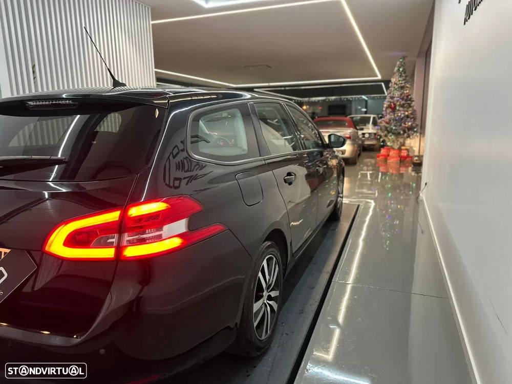 Peugeot 308 SW 1.5 BlueHDi Active Pack EAT8 - 8