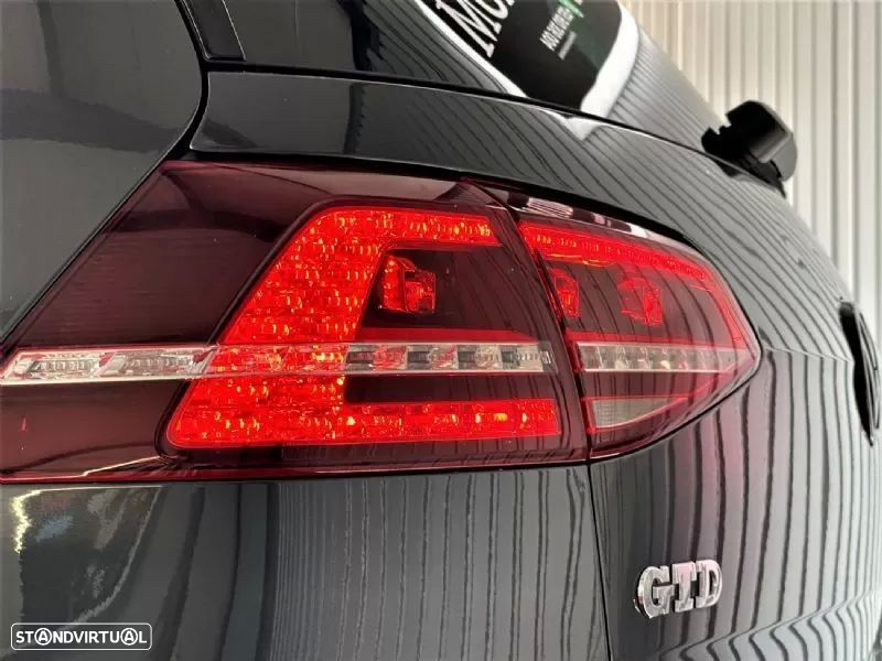 VW Golf - 33