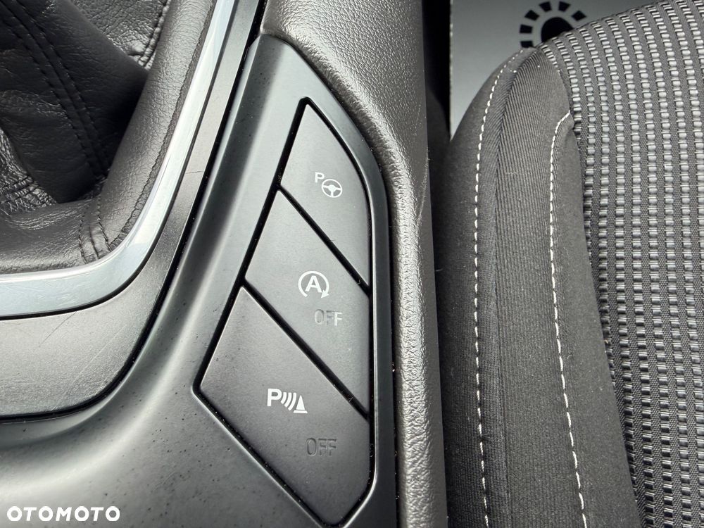 Ford Mondeo - 29