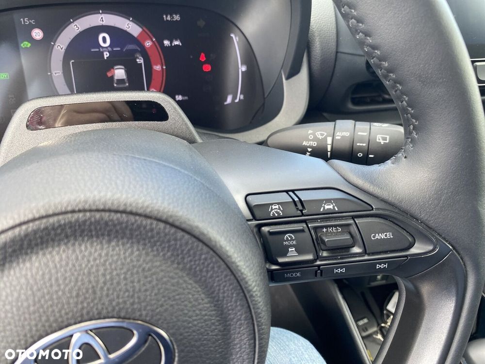 Toyota Yaris Hybrid 1.5 Style - 12