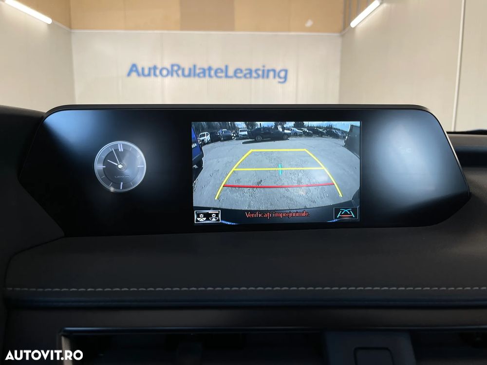 Lexus UX 250h Business Edition - 12