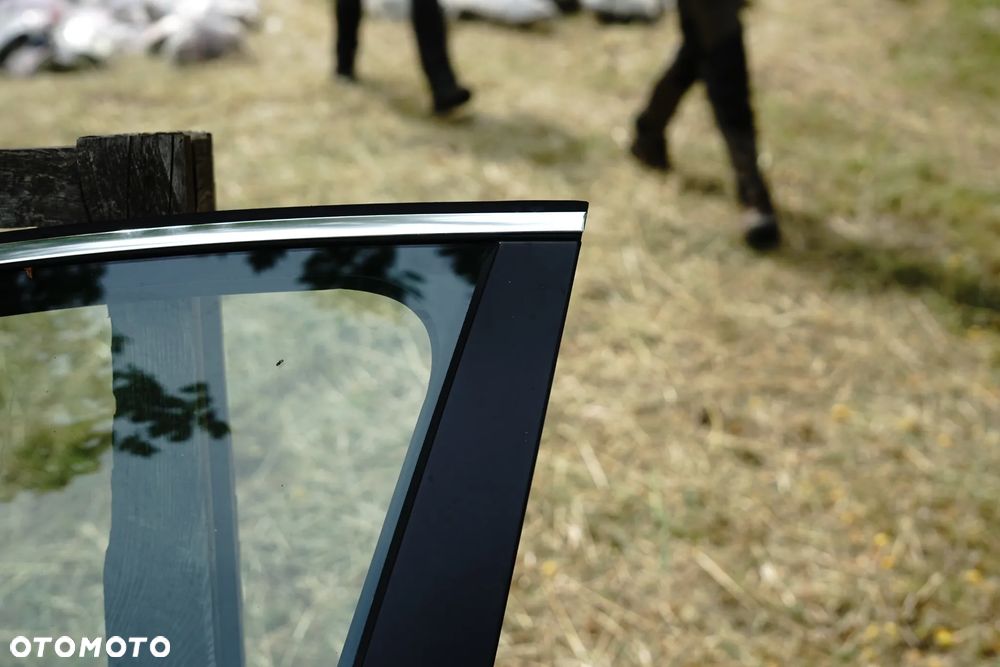 Drzwi przód przednie prawe VW Passat B7 Sedan LA7W - 5