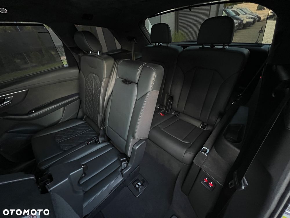 Audi SQ7 SUV TFSI tiptronic - 36