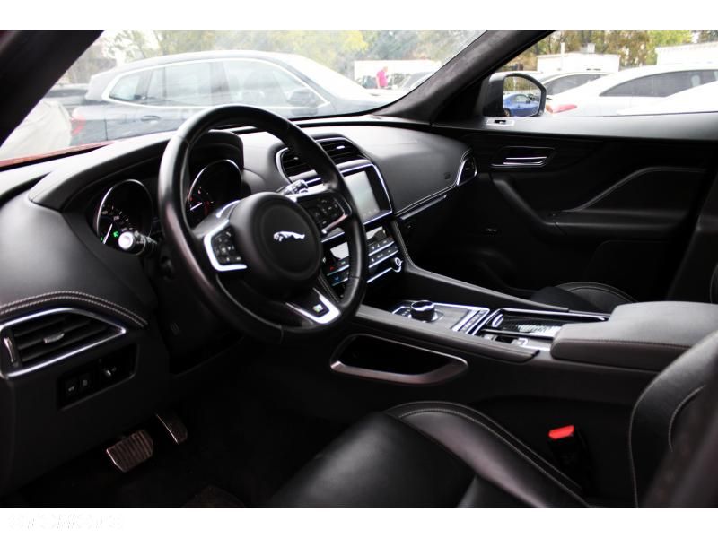 Jaguar F-Pace 2.0 i4D AWD R-Sport - 7