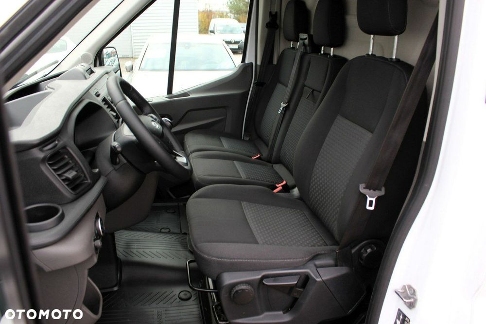 Ford Transit - 12