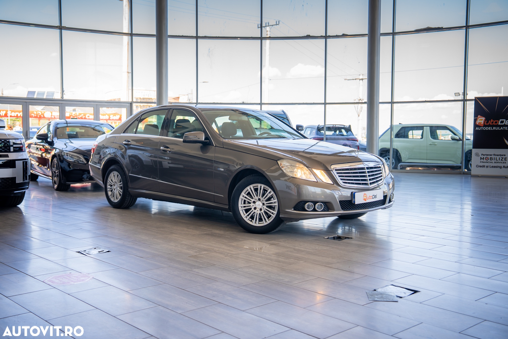 Mercedes-Benz E 200 CDI BlueEfficiency - 23