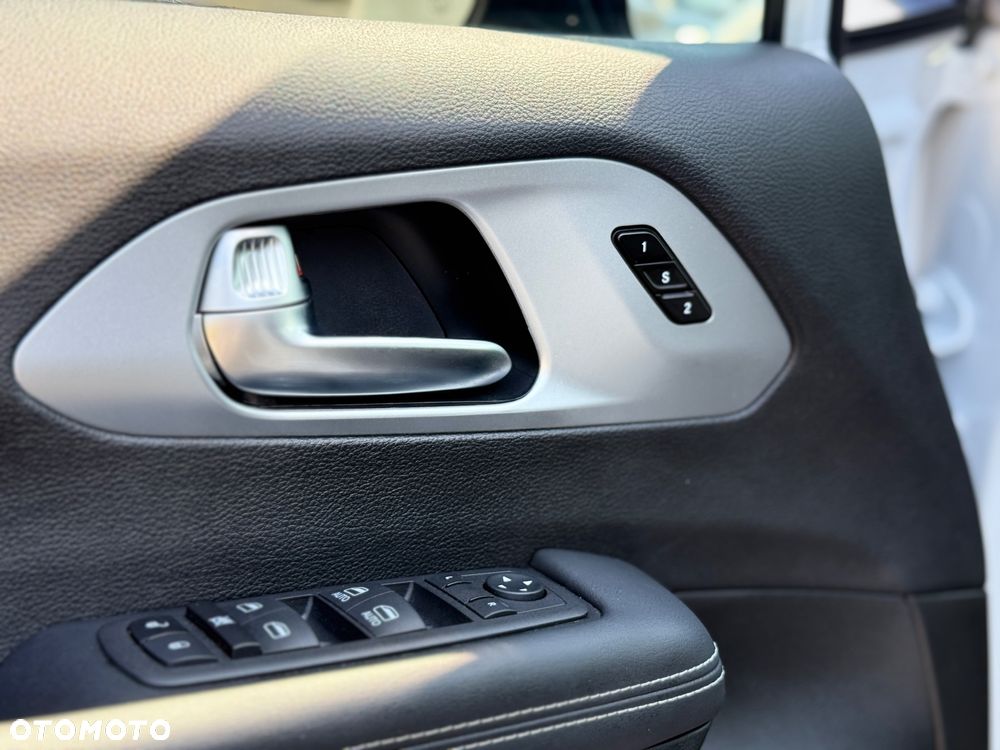 Chrysler Pacifica - 18