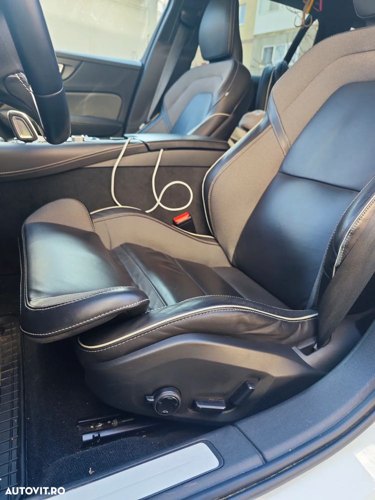 Volvo V60 Recharge T6 AWD AT Core - 9