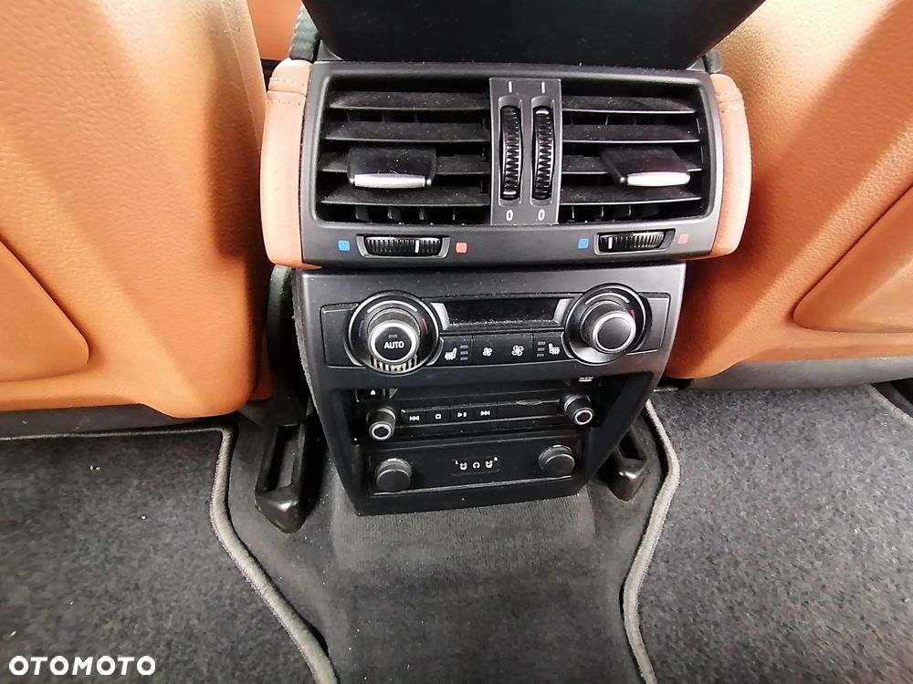 BMW X6M - 33