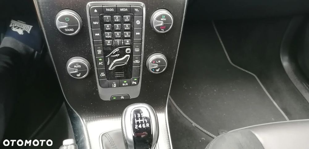 Volvo V40 T3 Drive-E R-Design Momentum - 21