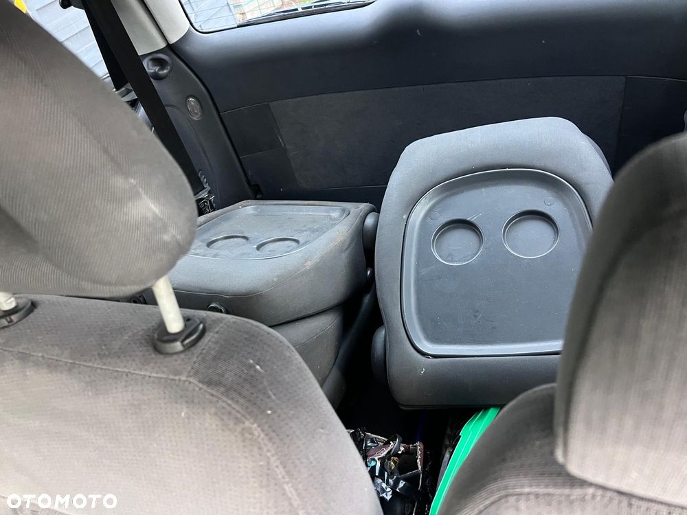 Volkswagen Sharan 1.9 TDI - 10