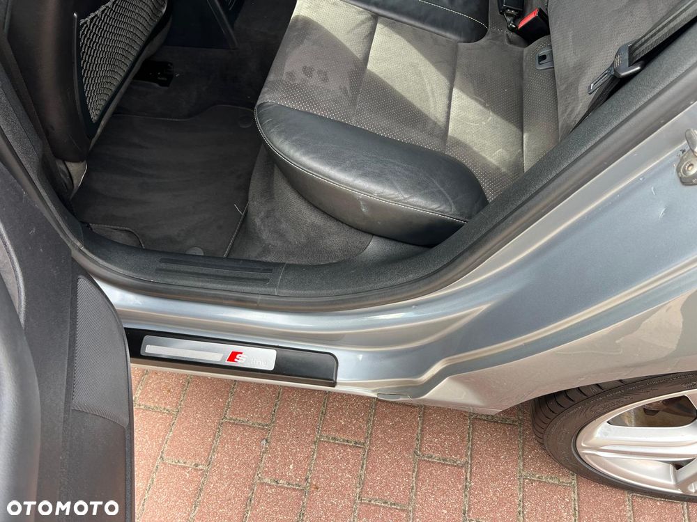 Audi A3 Sportback 1.4 TFSI S line Sportpaket (plus) - 23