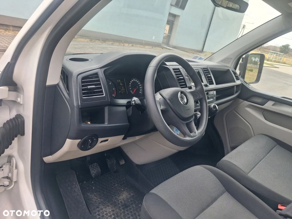 Volkswagen Transporter T6 - 18