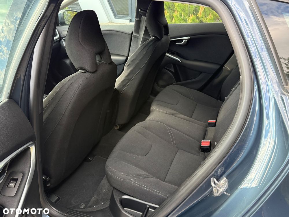 Volvo V40 - 10