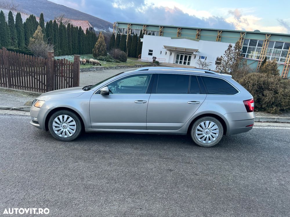 Skoda Octavia Combi 1.6 TDI DSG Ambition - 3