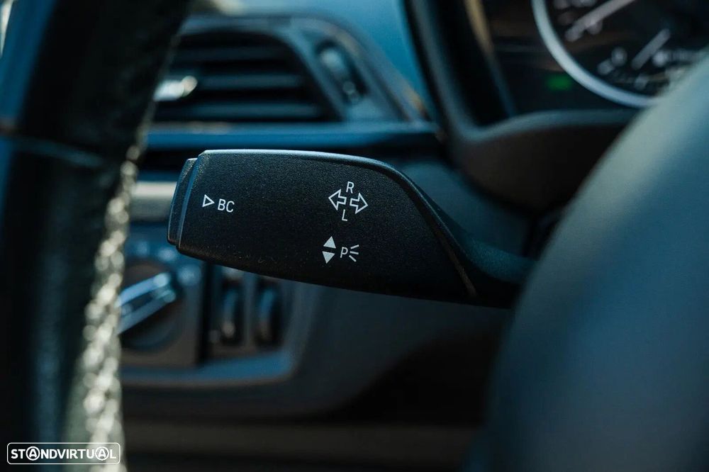 BMW X1 sDrive18d Sport Line - 10