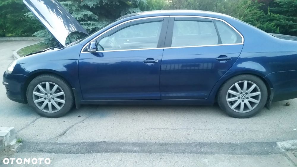 Volkswagen Jetta 1.9 TDI Comfortline - 8