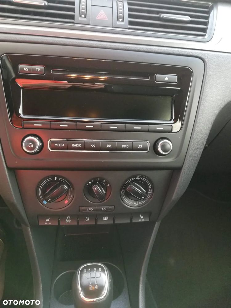 Skoda RAPID 1.2 TSI Ambition Green tec - 17
