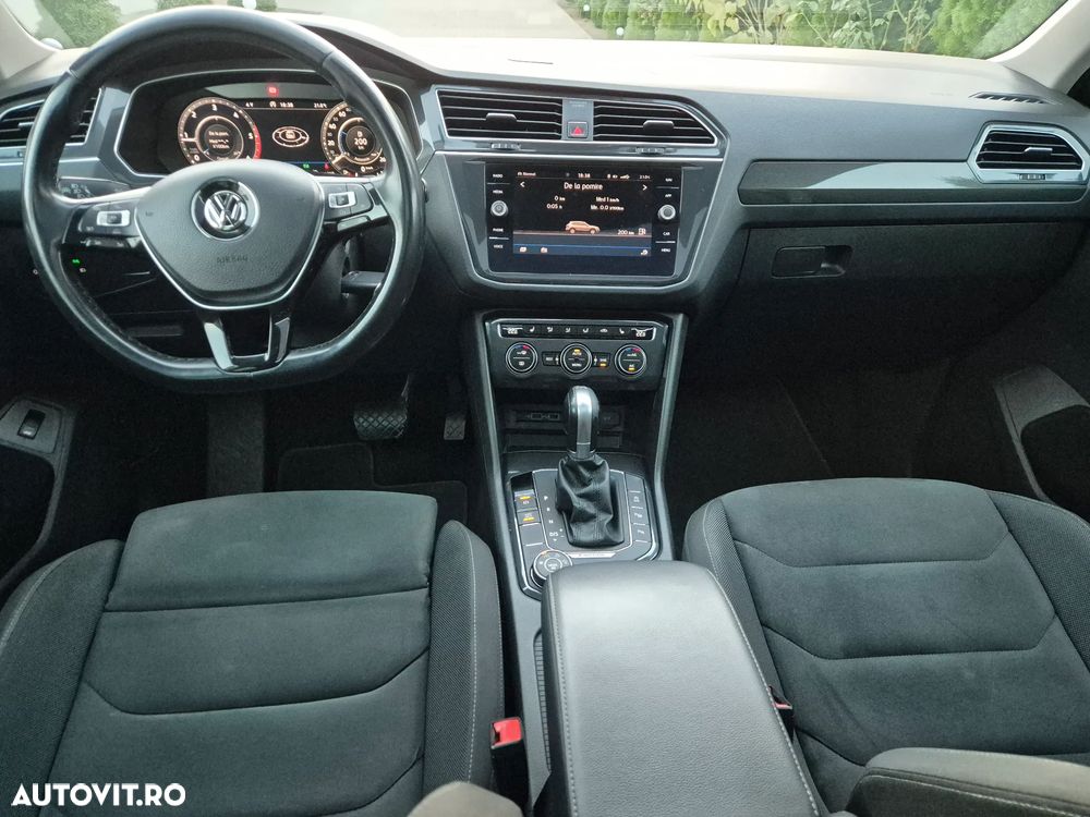 Volkswagen Tiguan - 5