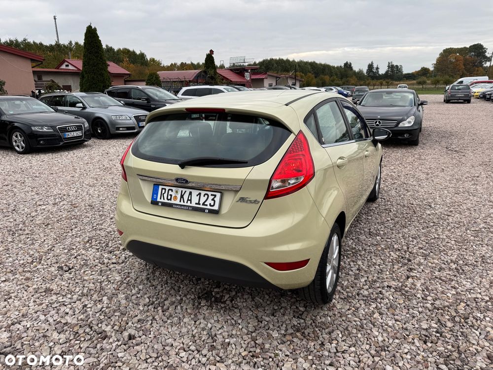 Ford Fiesta 1.4 Ghia - 13