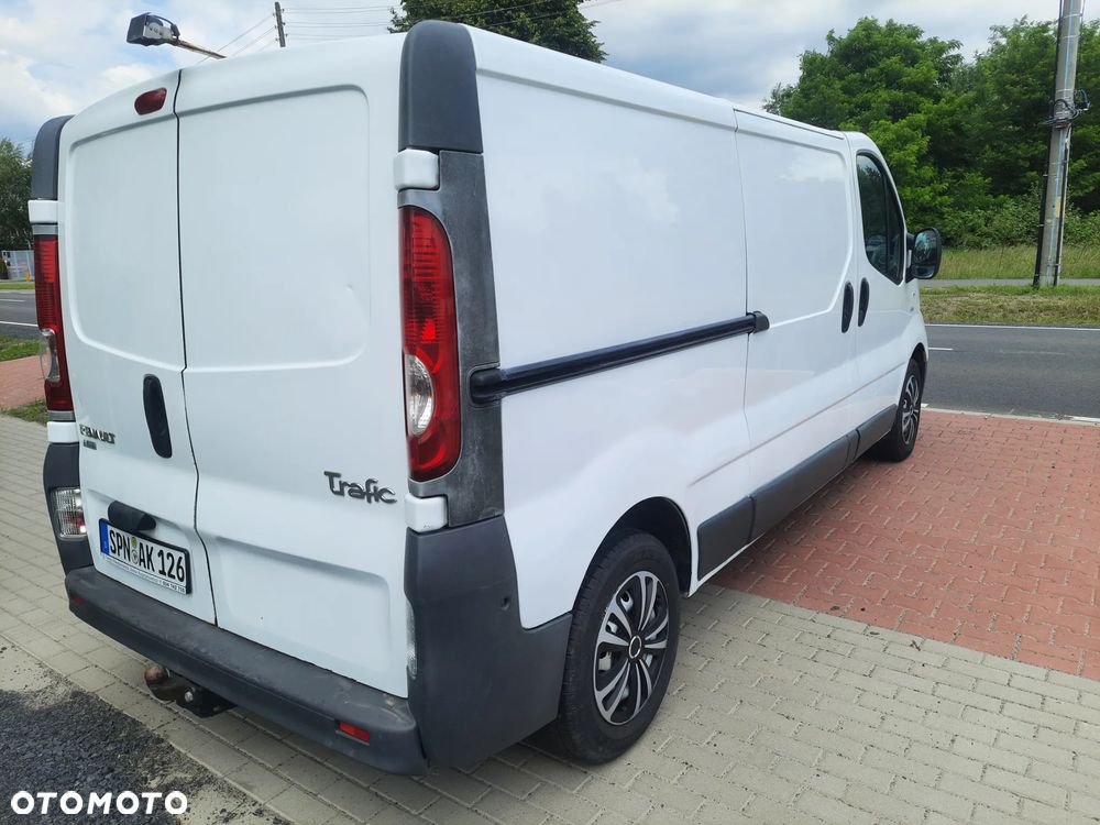 Renault TRAFIC - 2